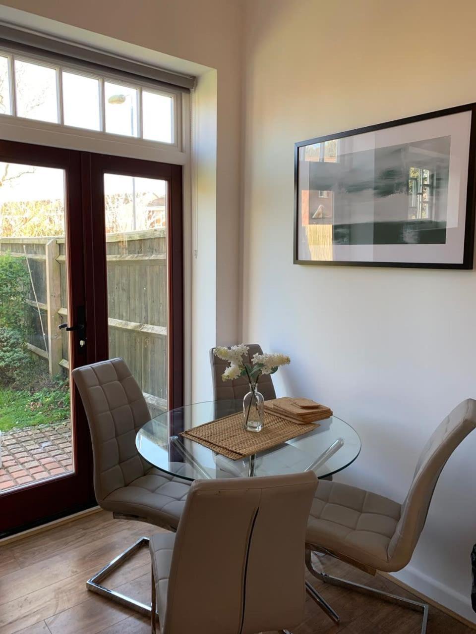 Ashbrook Lewis - Two Bedroom, Two Bathroom Cottage Nr Harwell Oxford ディドコット エクステリア 写真